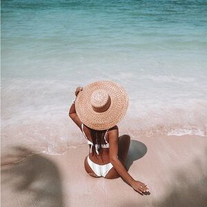 $5 in Bundle💟 Sun Hat for Vacation- Beige NWOT